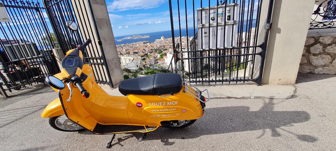 Location Scooter electrique Marseille équivalent 50cc EMotorbike