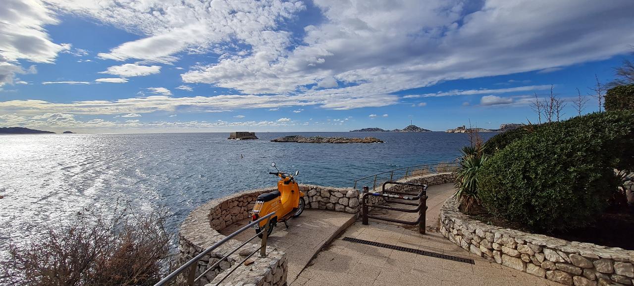 Location Scooter electrique Marseille équivalent 50cc EMotorbike