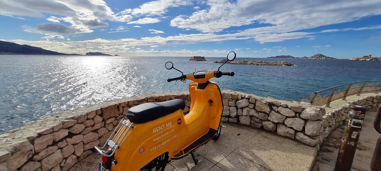 Location Scooter electrique Marseille équivalent 50cc EMotorbike